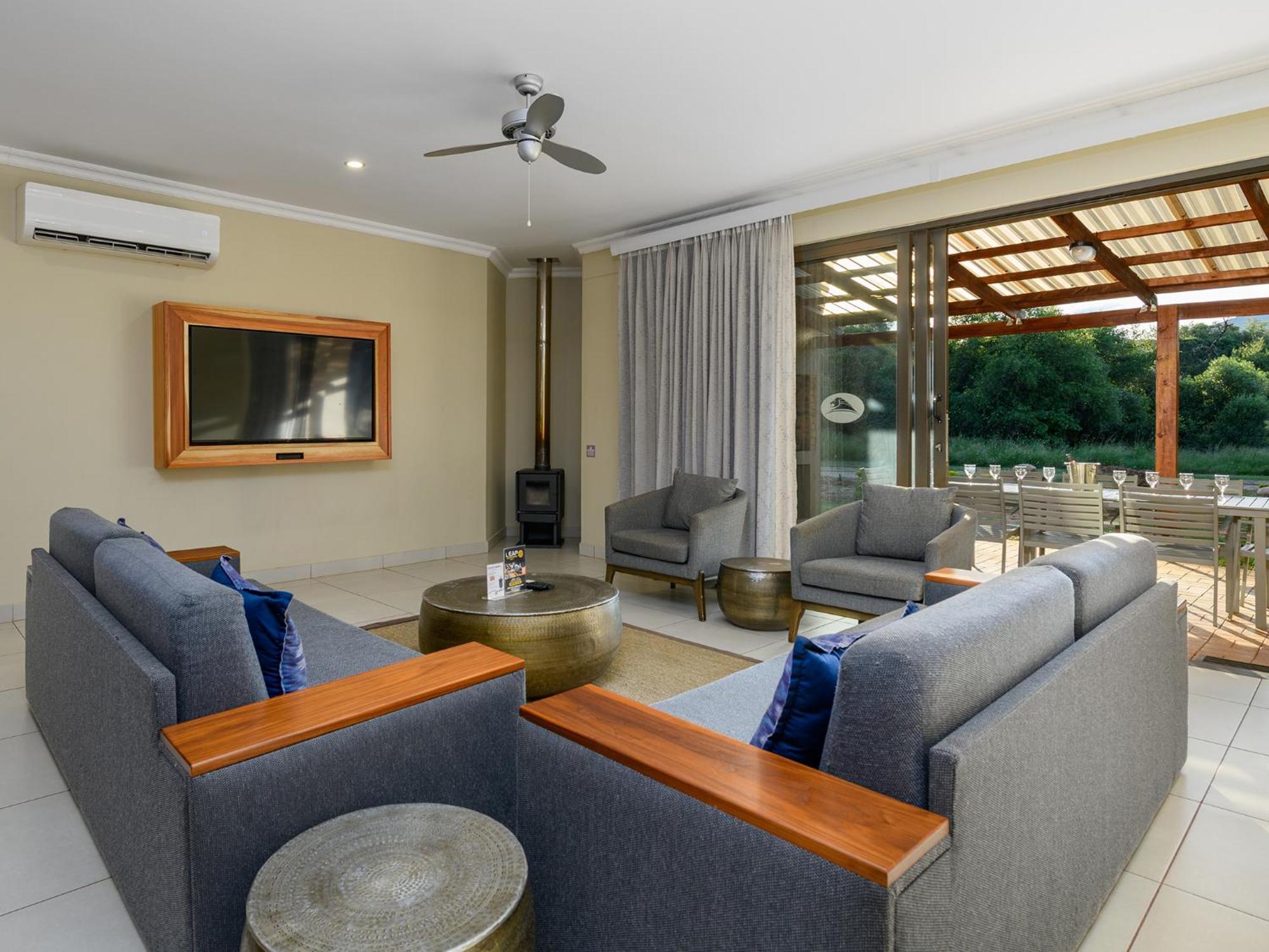Monomotapa Village @ Legend Golf And Safari Resort Golders Green Εξωτερικό φωτογραφία