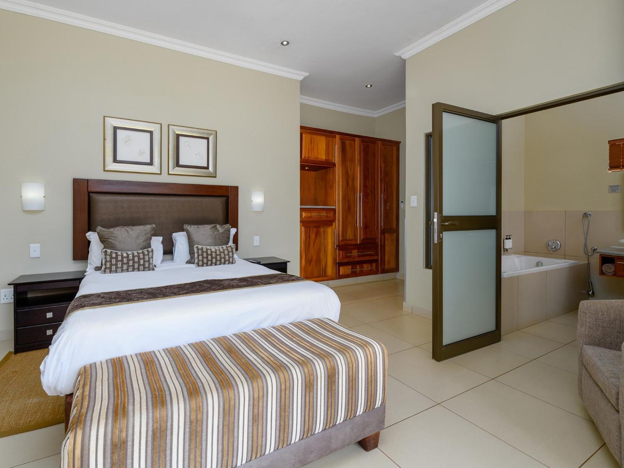 Monomotapa Village @ Legend Golf And Safari Resort Golders Green Εξωτερικό φωτογραφία