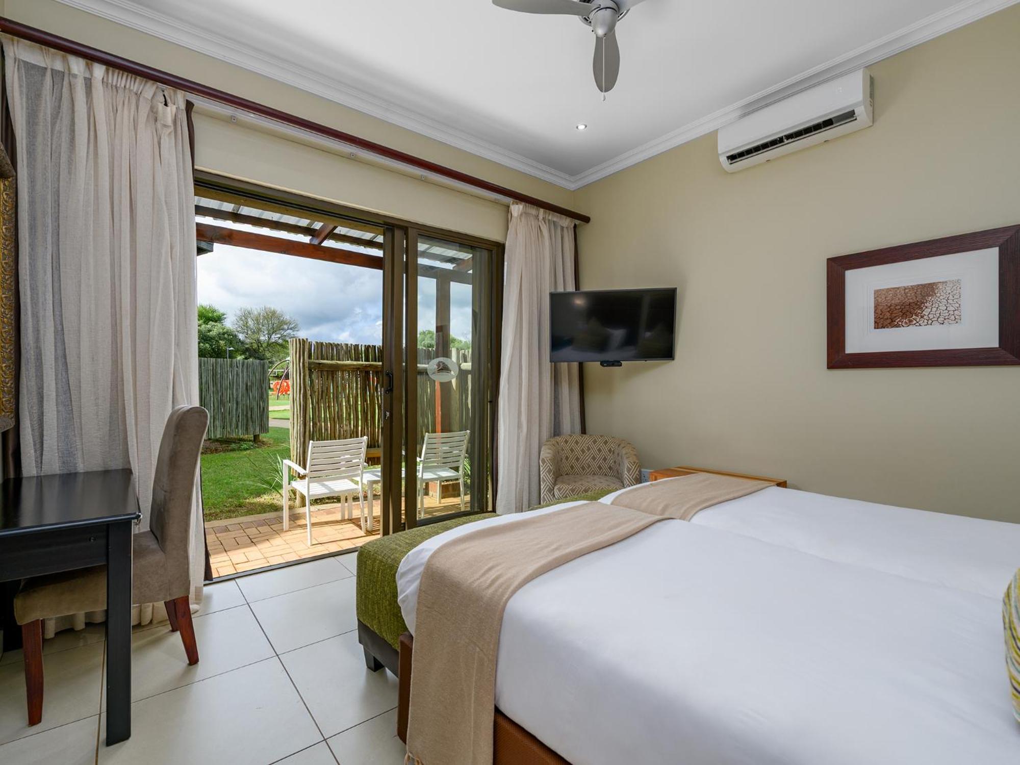Monomotapa Village @ Legend Golf And Safari Resort Golders Green Εξωτερικό φωτογραφία