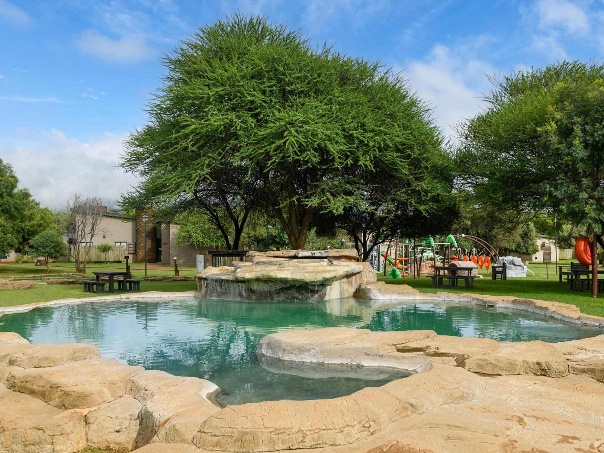 Monomotapa Village @ Legend Golf And Safari Resort Golders Green Εξωτερικό φωτογραφία